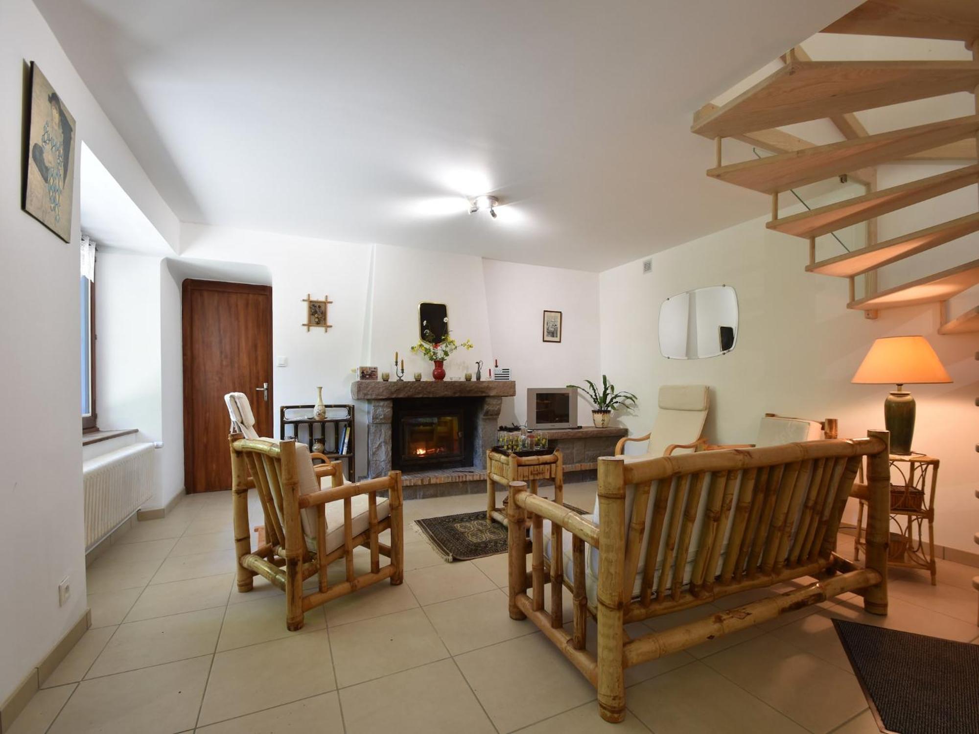 Superb Holiday Home With Private Garden Yvias Exterior foto