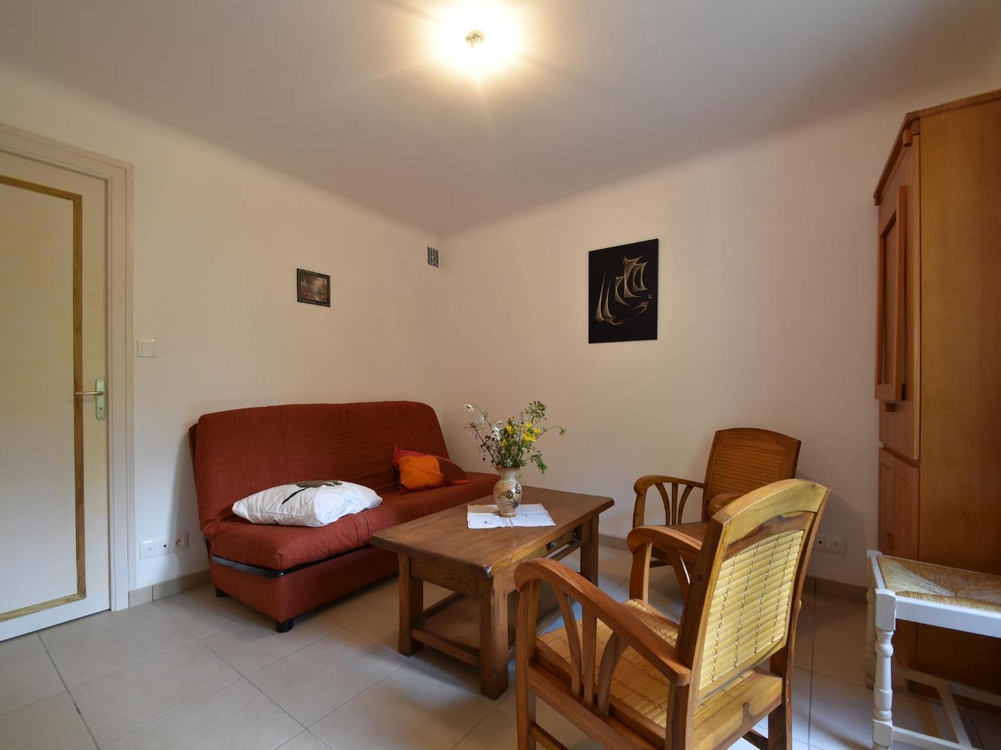 Superb Holiday Home With Private Garden Yvias Exterior foto